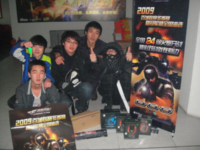 彼此托举 彼此托举